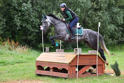 Écurie Lb Eventing, Centre Équestre à Moye
