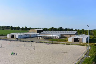 Ecurie Rennes domaine Equestre de la Flume, Centre Equestres à Pacé