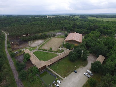 Les Ecuries Du Val De Tursan, Centre Equestres à Landiras