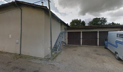 ECURIE DES CHÊNES, Centre Equestres à Ruy-Montceau