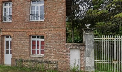 Ecurie Du Bois De Valmont, Centre Equestres à Valmont