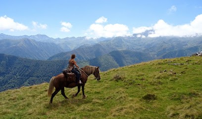 Rando cheval Ariège - Ferme équestre de l'Attraction Animale, Centre Equestres à Lacourt