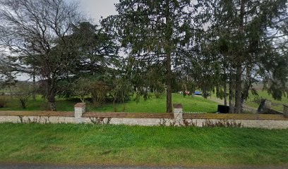 Bienvenue chez Barns Withington Hill WHS Box pour Chevaux, Centre Equestres à Vicq-sur-Gartempe