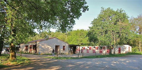Agape, Centre Equestres à Sainte-Gemme-la-Plaine
