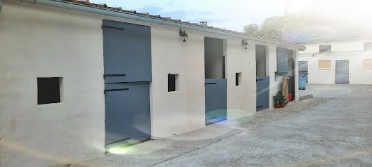 Ecurie Privée Du Bois Joli, Pension pour Chevaux à Heilles