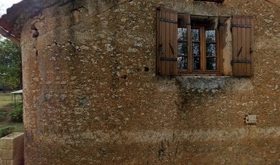 Elevage Du Rocher - Ecuries De La H.A., Centre Equestres à Sainte-Foy-de-Longas
