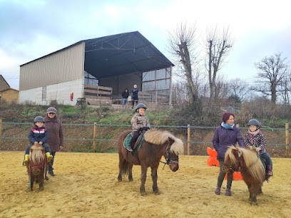 Equi-Free In Berry, Centre Equestres à Pérassay