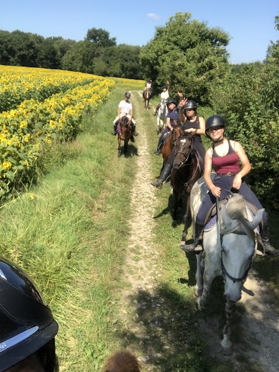 Earl Les Ecuries Du Seillery, Centre Equestres à La Clisse