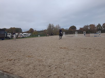 EARL CENTRE EQUESTRE DE VILLEFARGEAU, Centre Equestres à Villefargeau