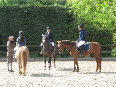 Ecuries De Bistelle, Centre Equestres à Saint-Cyr-sous-Dourdan