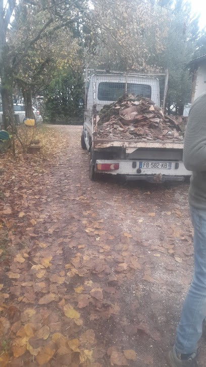 Ecurie Des Sudriers, Centre Equestres à Villeneuve-lès-Bouloc