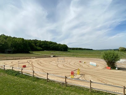 Les écuries De La Maison Rouge, Centre Equestres à Valpuiseaux