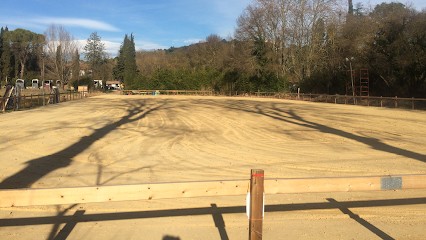 Ecurie CDB Equitation, Centre Equestres à Vailhauquès