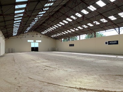 Écurie Armand Vallette, Centre Equestres à Grenade