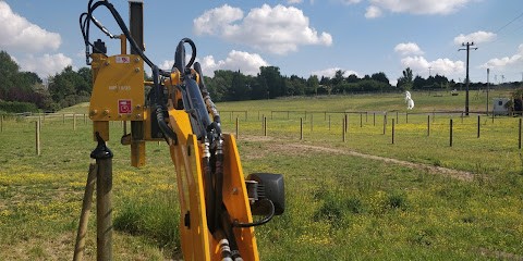 Écuries Les Blanches, Pension pour Chevaux à Flourens