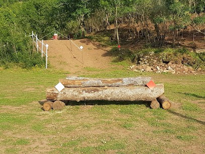 Écurie 4 Vents, Centre Equestres à Lunas