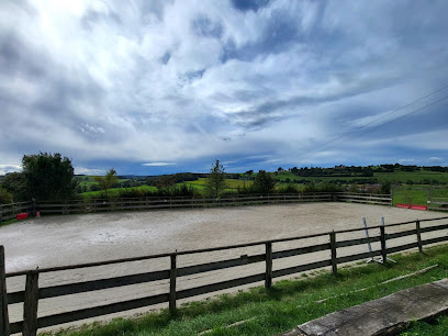 Écurie D'apostrophe, Pension Pour Chevaux à Postroff