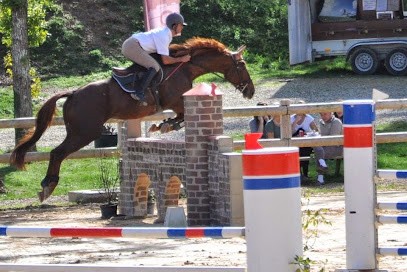 Daniel Racinet, Centre Equestres à Saint-Vivien-de-Monségur