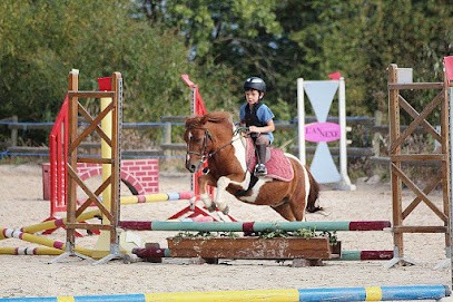 Les Ecuries Du Fort, Centre Equestres à La Motte-Servolex
