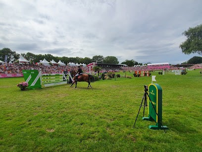 DINARD EMERAUDE EQUITATION, Centre Equestres à Dinard