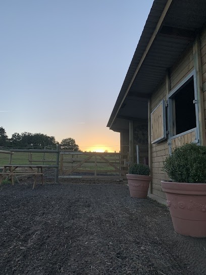 Domaine de la Prépe écurie T.L.C, Centre Equestres à Longvilliers