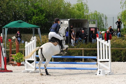 S H DE LA TANIERE, Centre Equestres au Perchay