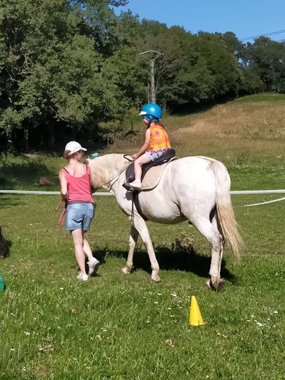 Riding Club Saint Cere, Centre Equestres à Saint-Jean-Lagineste