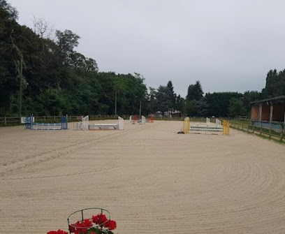 écurie Des Roses, Centre Equestres à Montigny-sur-Loing