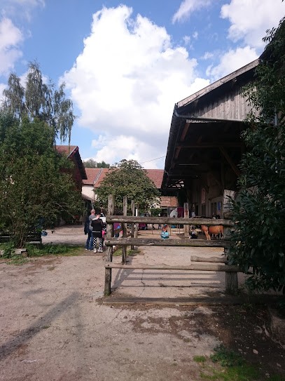 Ferme équestre du Moulin, Centre Equestres à Sivry