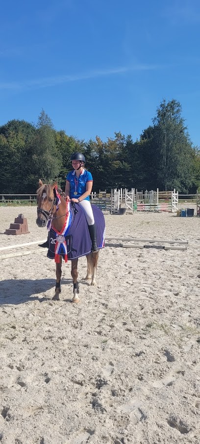 Les Ecuries Grande Earl, Centre Equestres à Ferrière-la-Grande