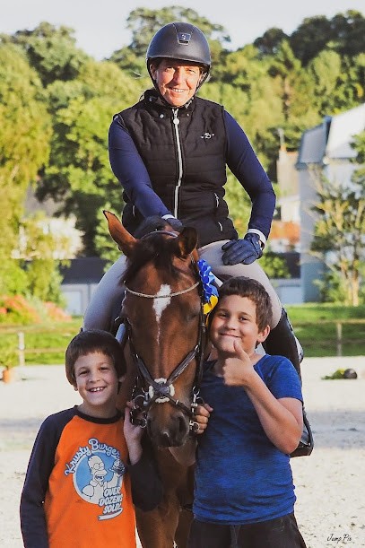 Saint Valay, Centre Equestres à Taden