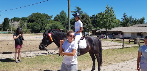 Les Ecuries De Logerie, Centre Equestres à Saint-Antoine-sur-l'Isle