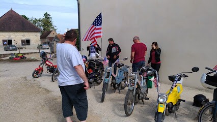 Poney Club De La Folie, Centre Equestres à Villebichot