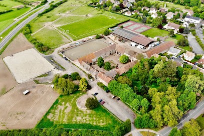 Écurie De La Tour, Centre Equestres à Tigery