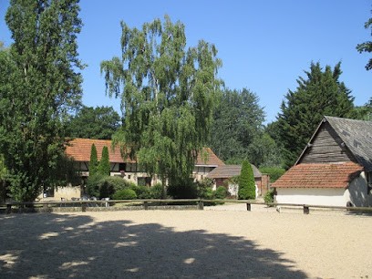 Stables D&M Dress, Centre Equestres à Vatteville