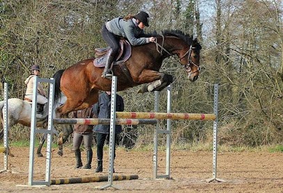 Ecuries Du Bel Espoir, Centre Equestres à Vaupillon