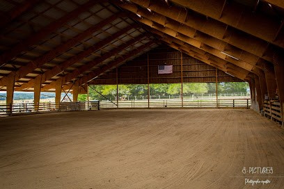 Double V Farm, Centre Equestres à Saint-Palais