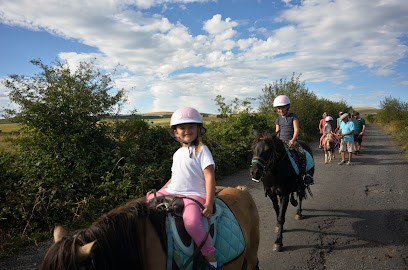 La Ferme Équestre Des Burons, Centre Equestres à Pailherols