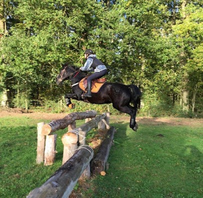 Poney club les Poneys du Maugis, Centre Equestres à Perche en Nocé