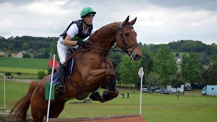 HARAS DE LA MOULINE, Centre Equestres à Vernoil-le-Fourrier
