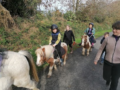Les Licornes Du Bois Gelé, Centre Equestres à Coatascorn