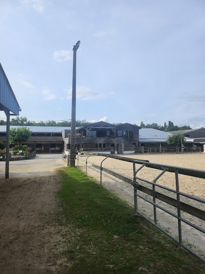 Écurie Fruchet Nantes Riding, Centre Equestres à Sainte-Luce-sur-Loire