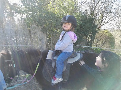 Mareillagues, Centre Equestres à Gibel