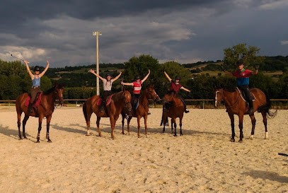 Les Écuries D'indica, Centre Equestres au Passage