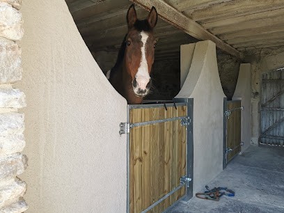 LES ÉCURIES DE POMPIERRE, Centre Equestres à Gennes-Val-de-Loire