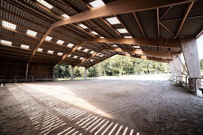 Écurie Du Domaine Du Phare Ouest, Centre Equestres à Locoal-Mendon