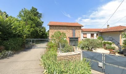 Sarl Ecurie Du Quincieux, Centre Equestres à Sainte-Consorce