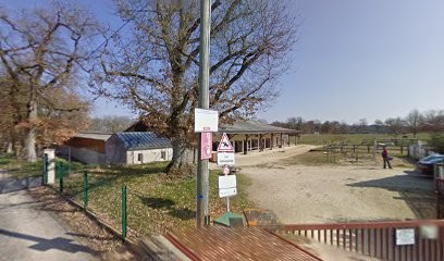 PONEY CLUB LA GALOPADE, Centre Equestres à Gennes