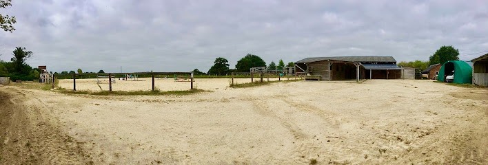 Les écuries D'antho, Centre Equestres à Montigné-le-Brillant