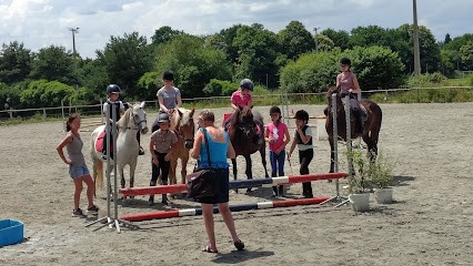 CENTRE EQUESTRE DU CHENE OSSAT, Centre Equestres à Plémet